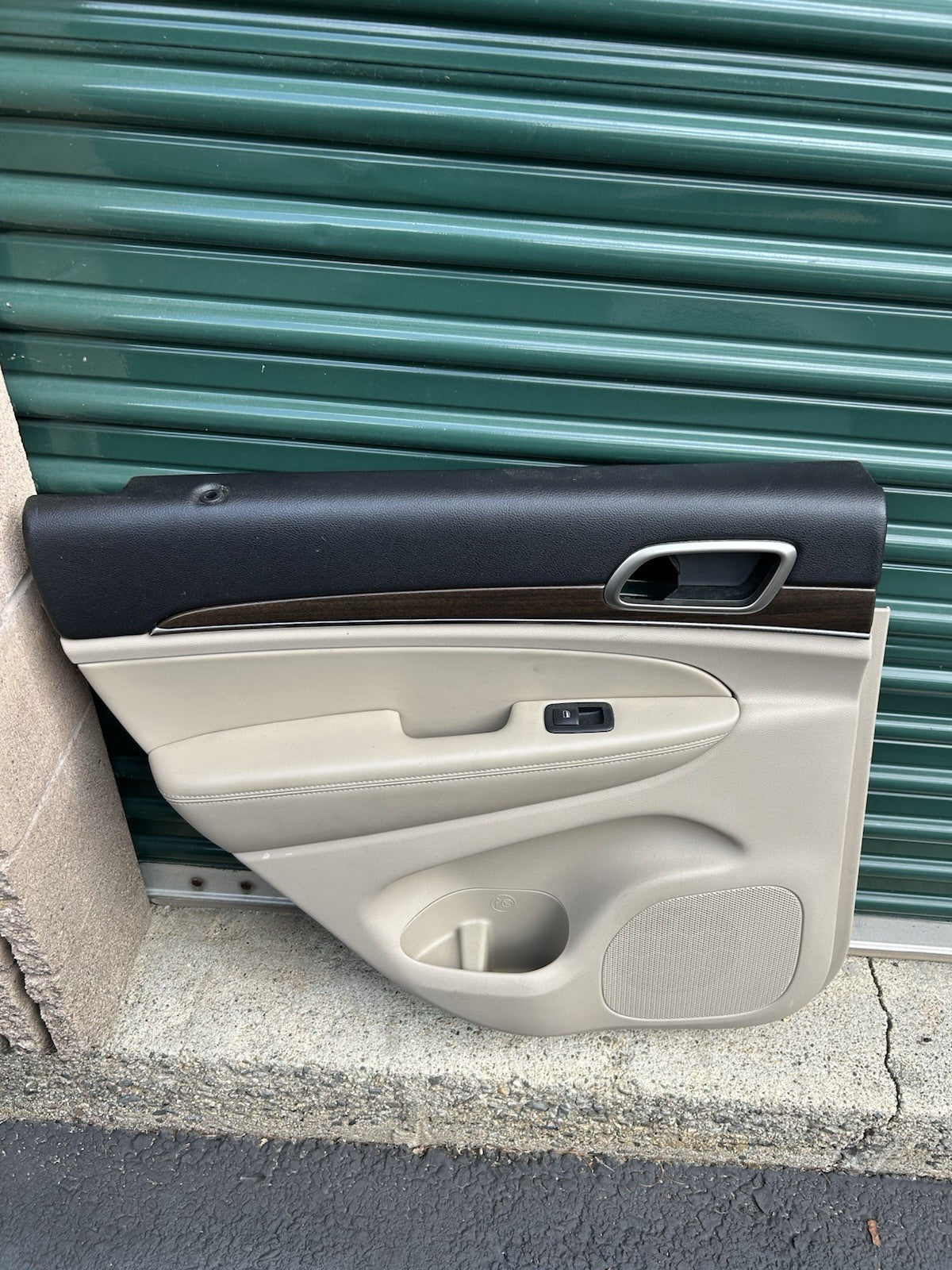 14-21 Grand Cherokee Frost Beige Rear Driver Side Left Interior Door Trim Panel