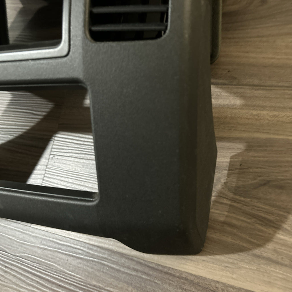 05-12 Nissan Xterra Pathfinder frontier Center Dash Radio bezel vent Console OEM