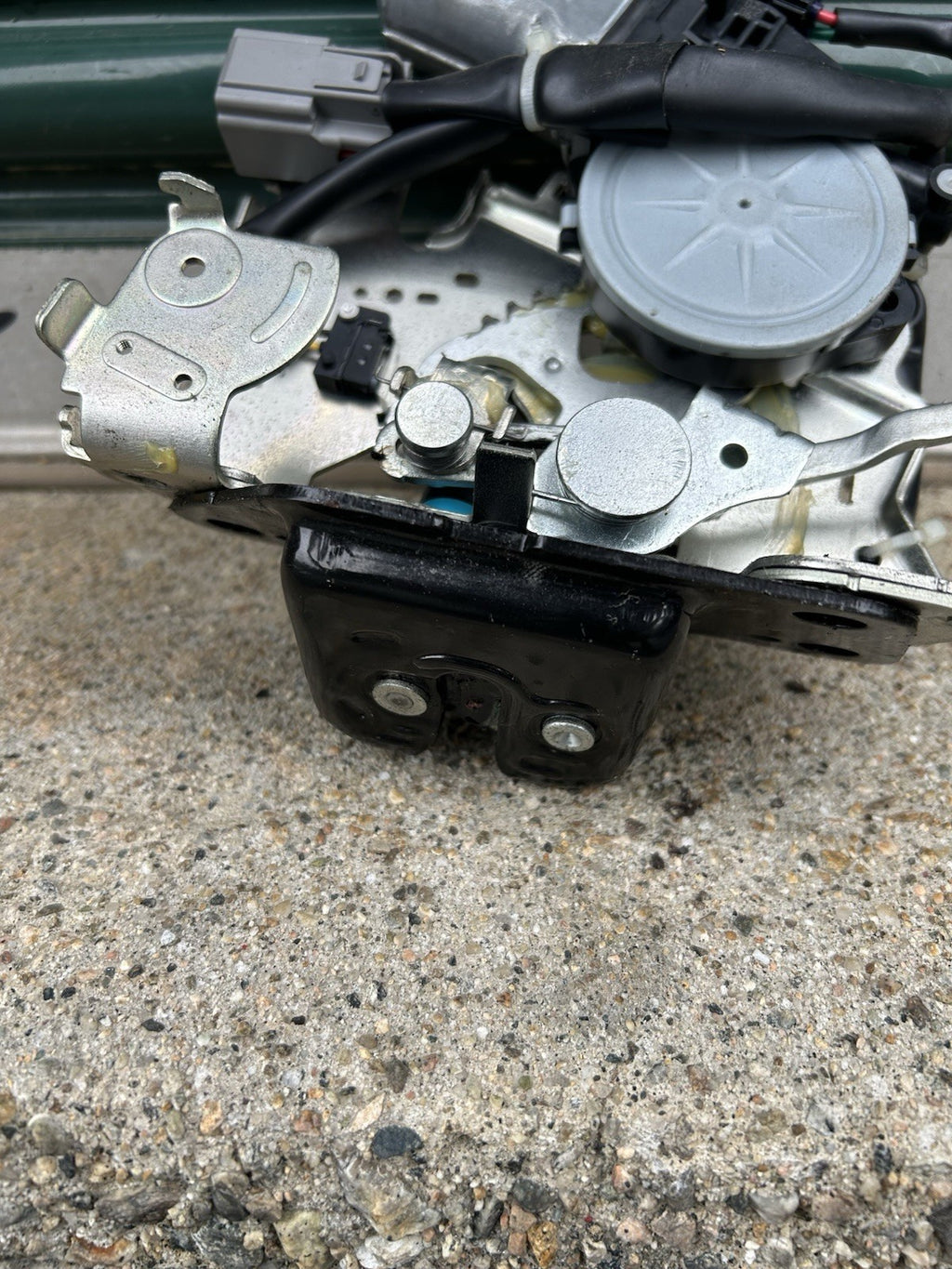 2011- 2021 JEEP GRAND CHEROKEE REAR POWER LIFTGATE LATCH LOCK ACTUATOR MOTOR OEM