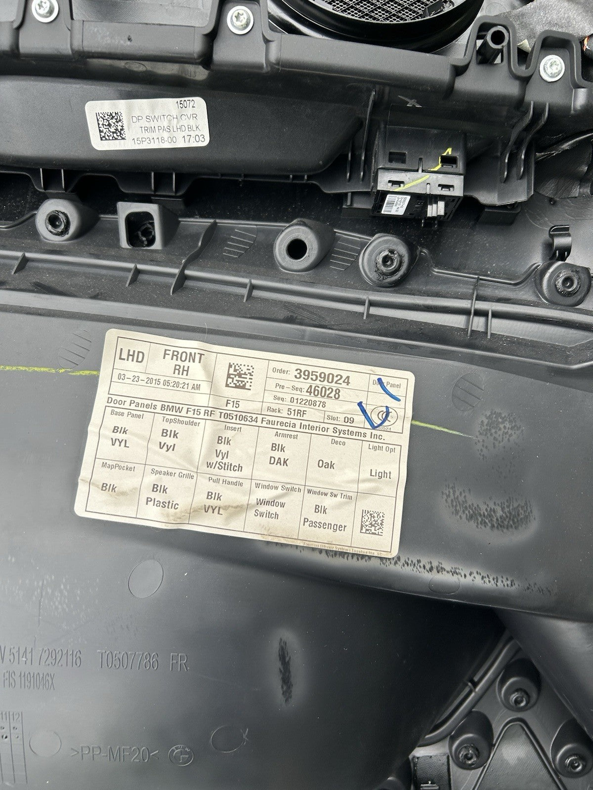 🚘 2014 - 2018 BMW X5 F15 Door Panel Front Right Door Card Black OEM🔩