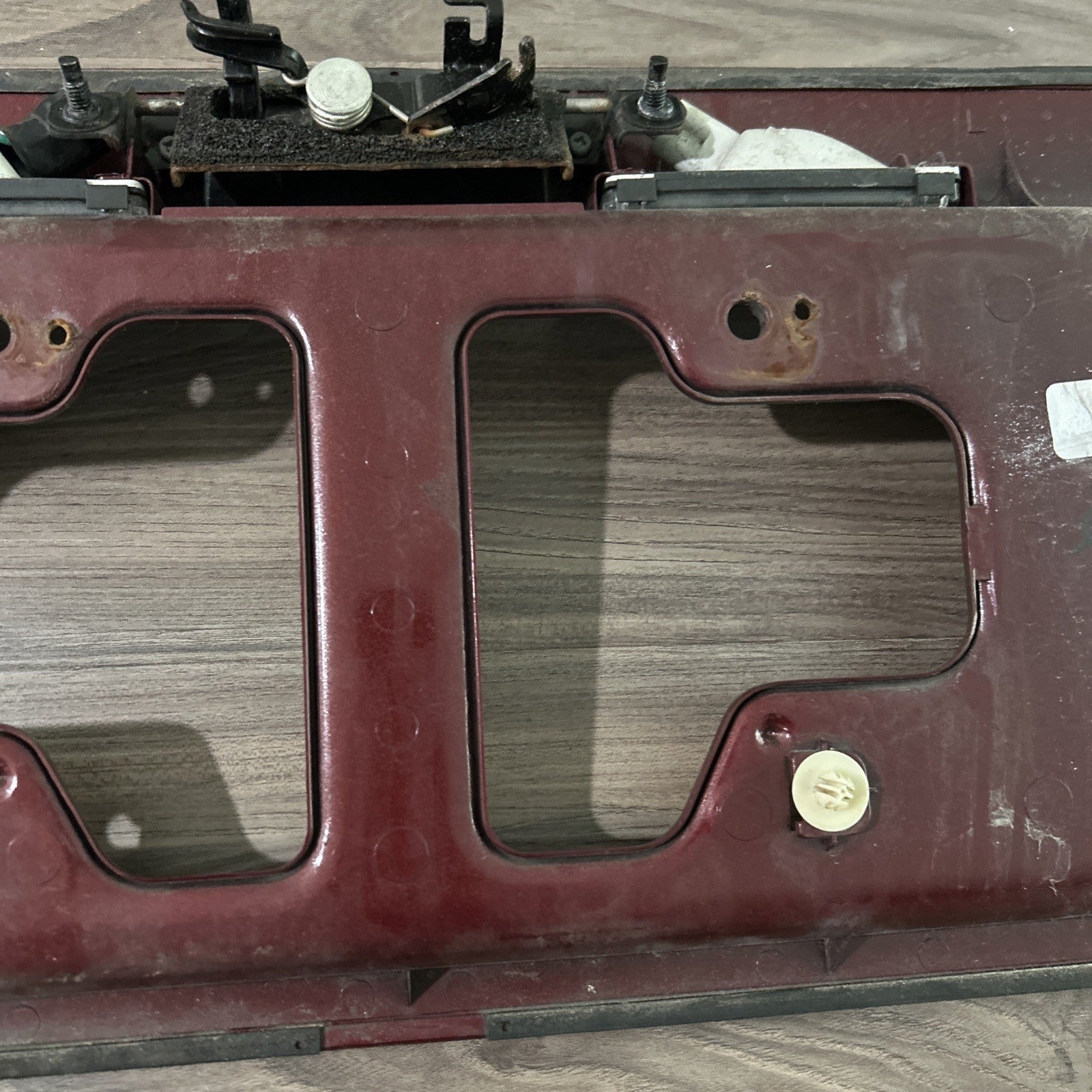 Toyota Sequoia 2001-2007 Rear lift Gate License palte holder latch garnish 3Q3