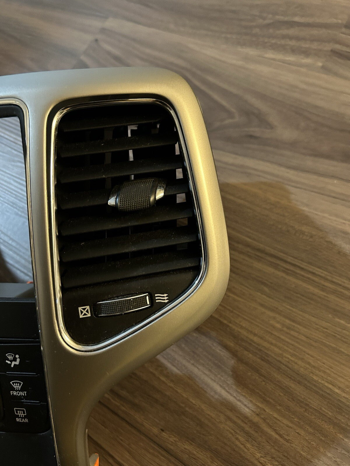 11-13 Jeep Grand Cherokee Durango Dash Radio Climate AC Heater Control Bezel OEM