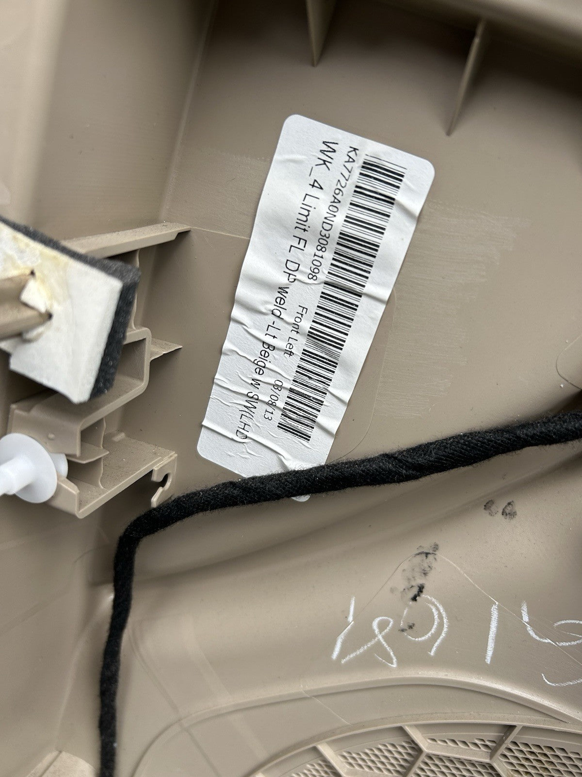 14-22 Grand Cherokee Tan Lt Frost Front Driver Side Left Door Panel 1148412