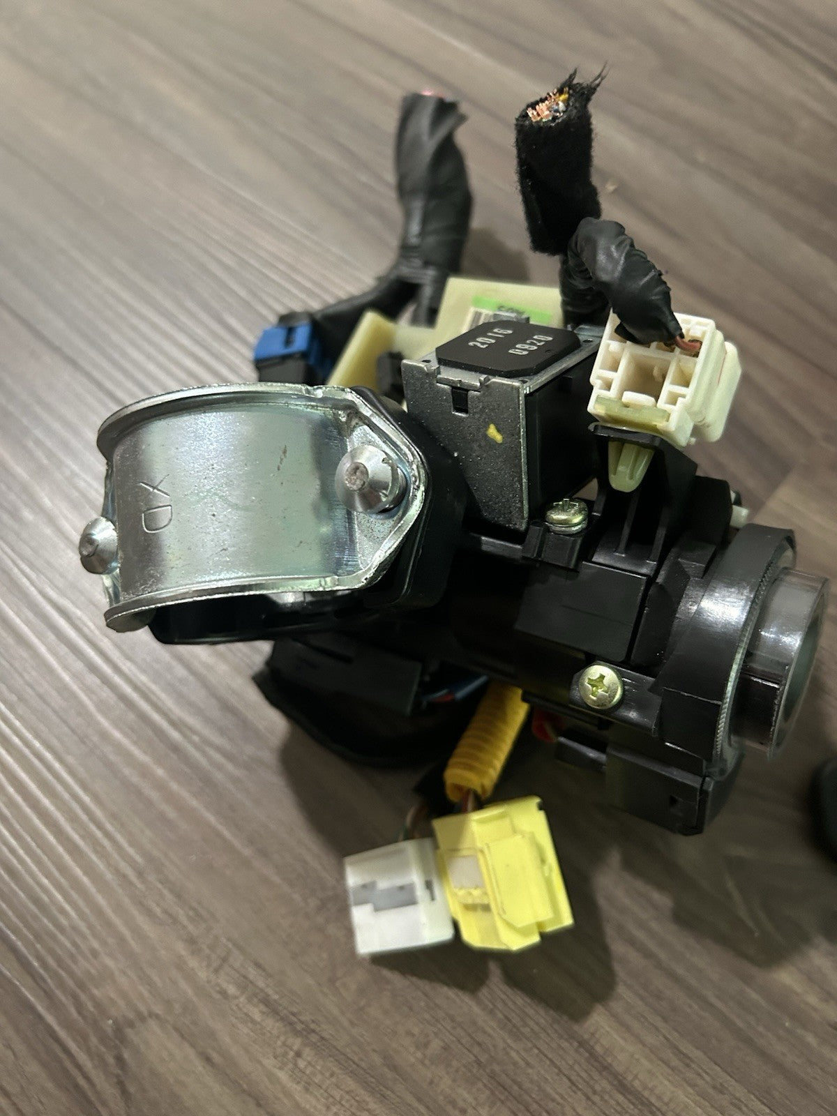 17-20 HYUNDAI ELANTRA IGNITION SWITCH  SHROUD OEM