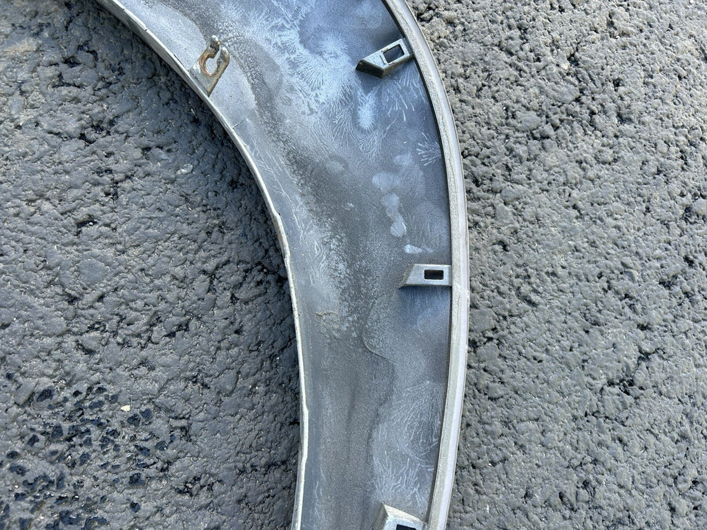 2001-2007 Toyota Sequoia Front Right Side Fender Flare Wheel Molding Colour 1D6