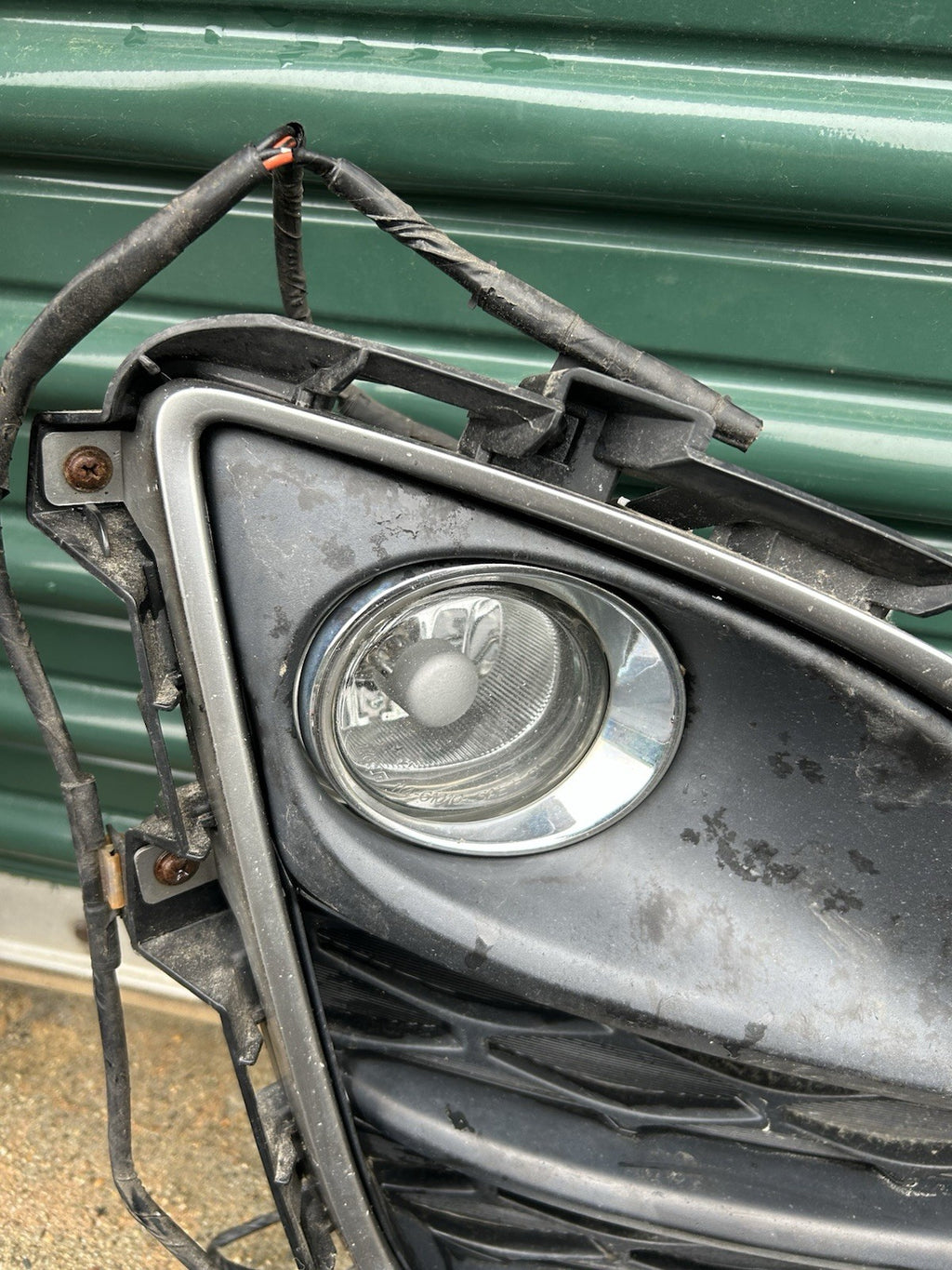 2010 2011 2012 Mazda CX-7 Bumper Grille Right Fog Light Insert  OEM J9424 DG