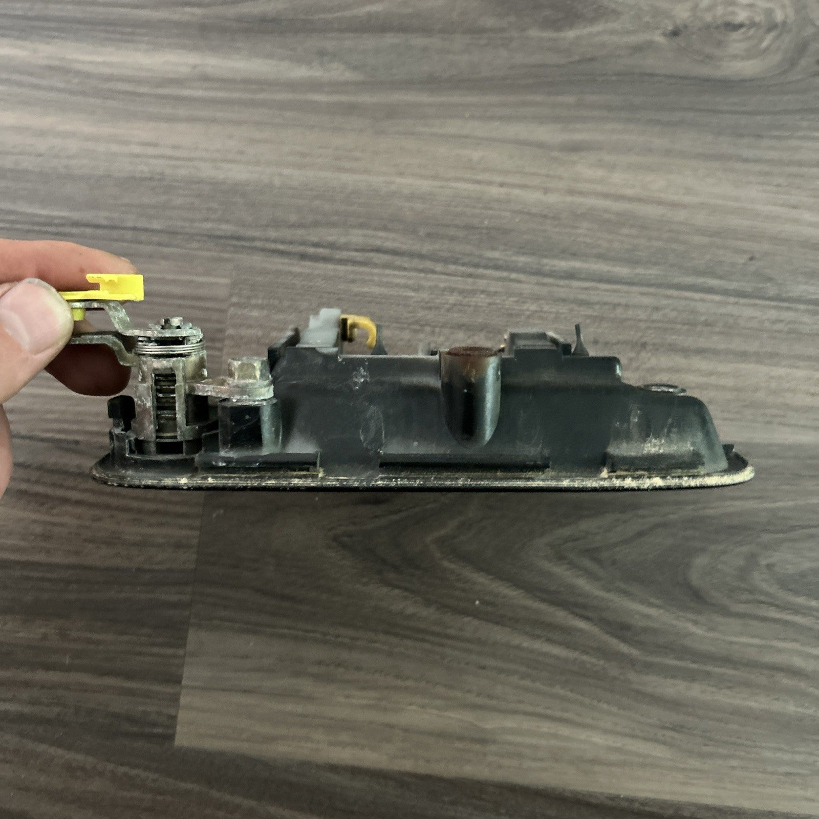 2000-2005 TOYOTA CELICA LEFT DRIVER SIDE OUTSIDE  DOOR HANDLE  OEM BLACK