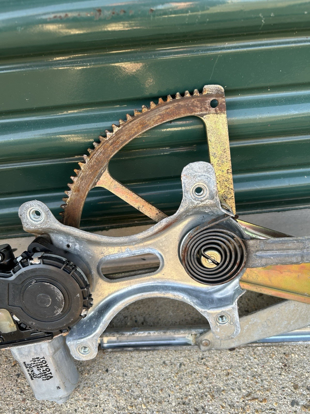 1999-2003 Lexus RX300 RX 300 Front Left Driver Window Regulator w/ Motor