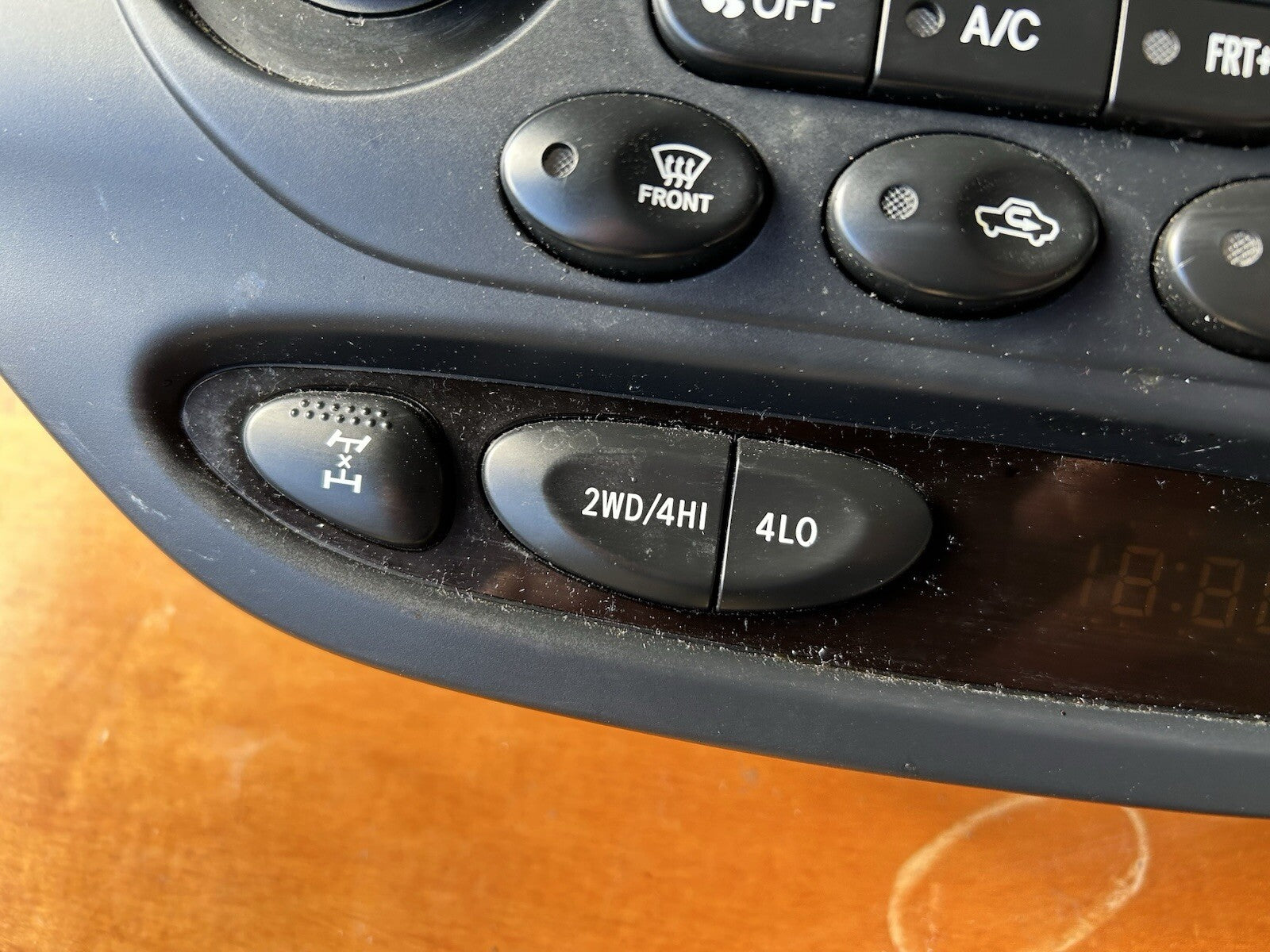 2001-2007 Toyota Sequoia 4x4 Heater Control Knob Switch Panel Radio Bezel OEM