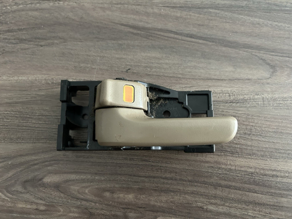 2000-2007 Toyota Tundra Interior Door Handle Front Left Driver 69274-ac010