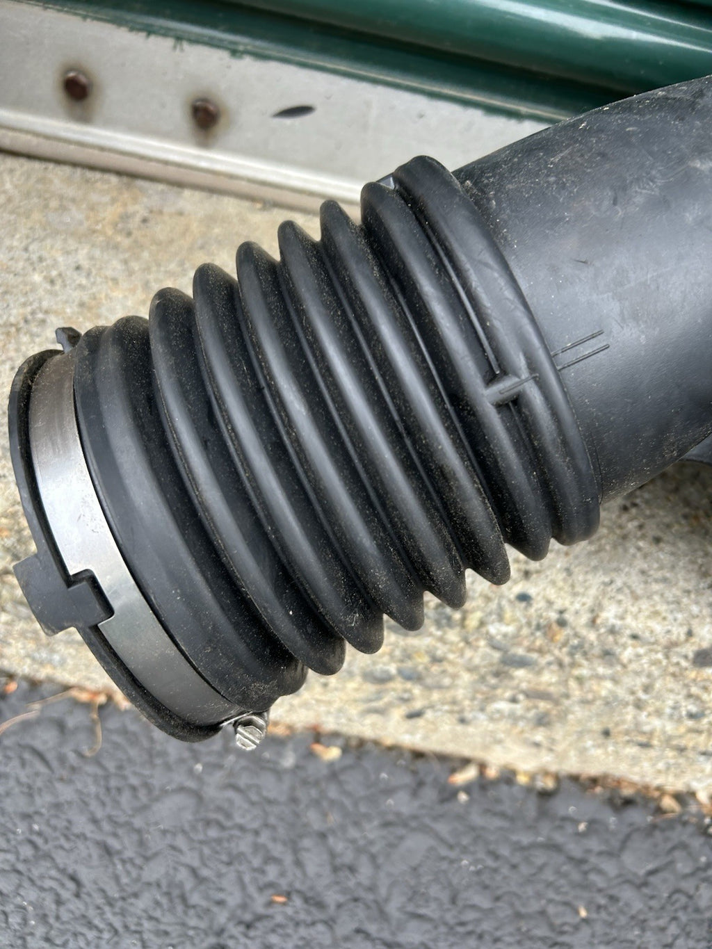 2011 - 2013 Dodge Durango Cherokee 3.6L Resonator Air Intake Tube OEM