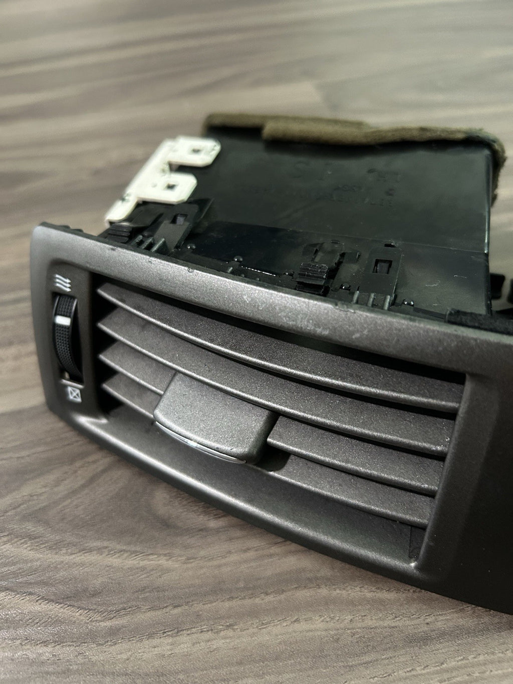 2006-2008 Lexus IS250 IS350 Center Dash Air Vent Heat AC Trim Bezel Panel OEM