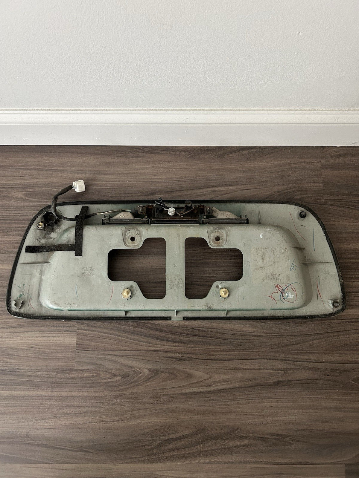 Toyota Sequoia 2001-2007 Rear lift Gate License palte holder latch garnish 6Q7