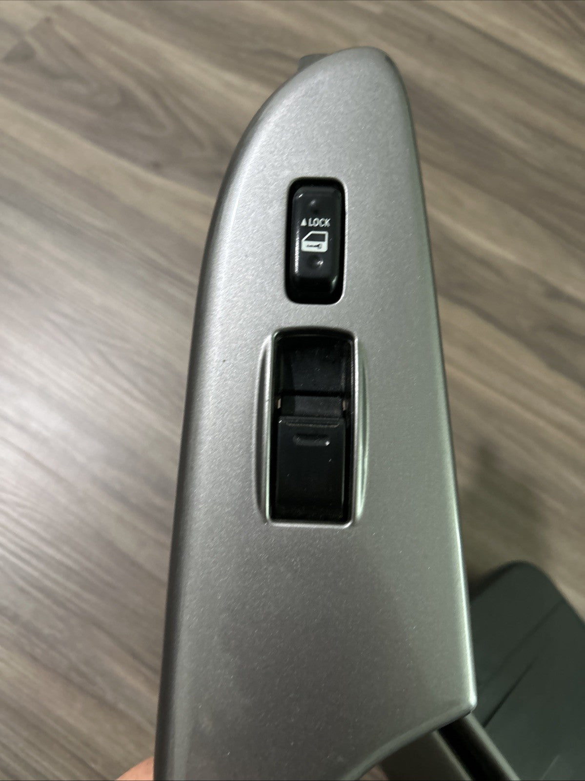 04-10  Toyota Sienna Driver Passenger Master Power Window Switch  Armrest Set