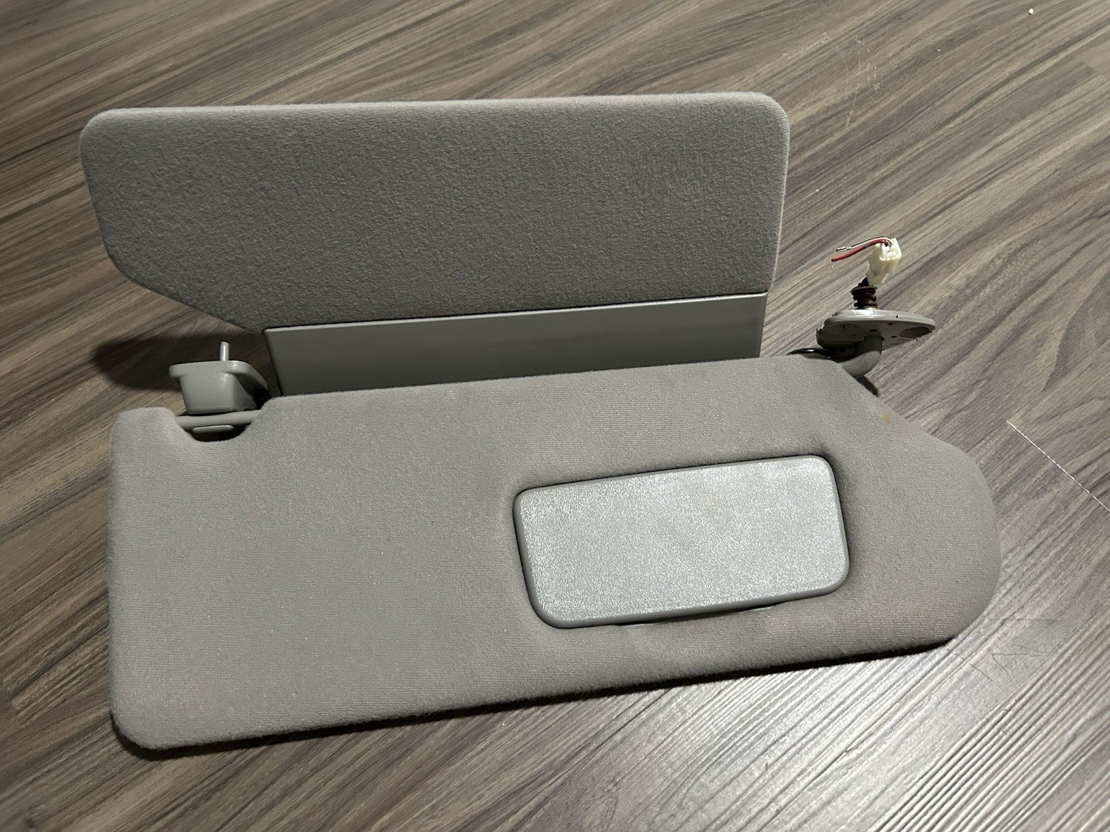 2000-2006 Toyota Tundra Sequoia DRIVER PASSENGER Left Right Sun Visor  OEM Gray