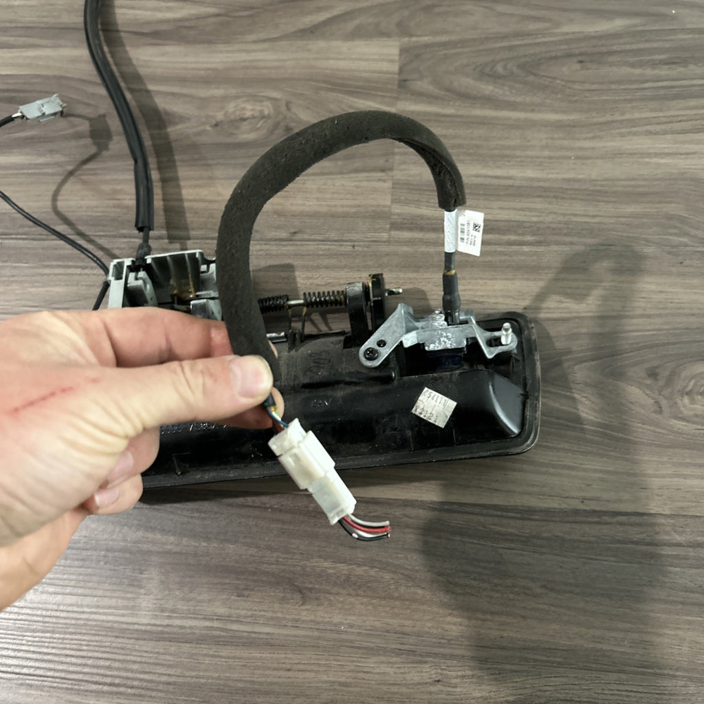 ✅⭐️ 04-2013 Nissan Armada Rear Trunk Tailgate Handle Switch Black w/ Camera OEM