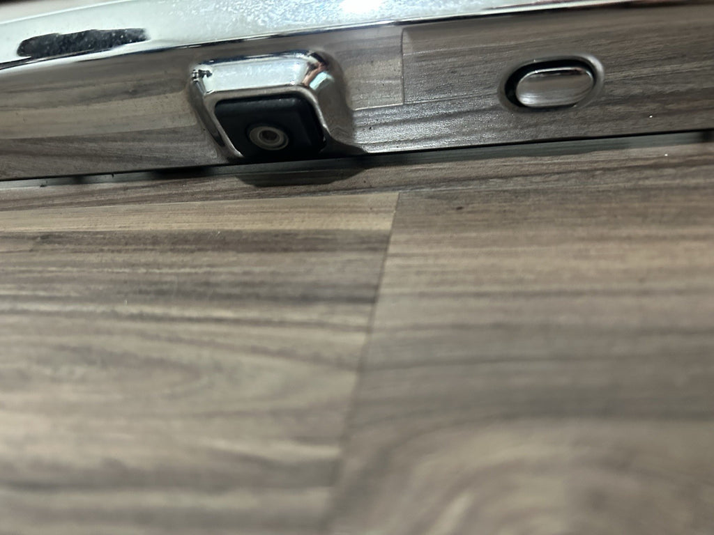 2013 Infiniti G37 X Sedan Trunk Chrome Spacer Spoiler 84810-JK600 With camera