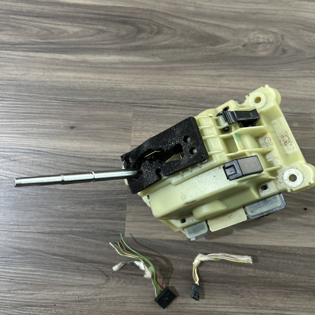 Mercedes-Benz W211 E-class Floor Gear Box Shift Shifter Gear Selector OEM