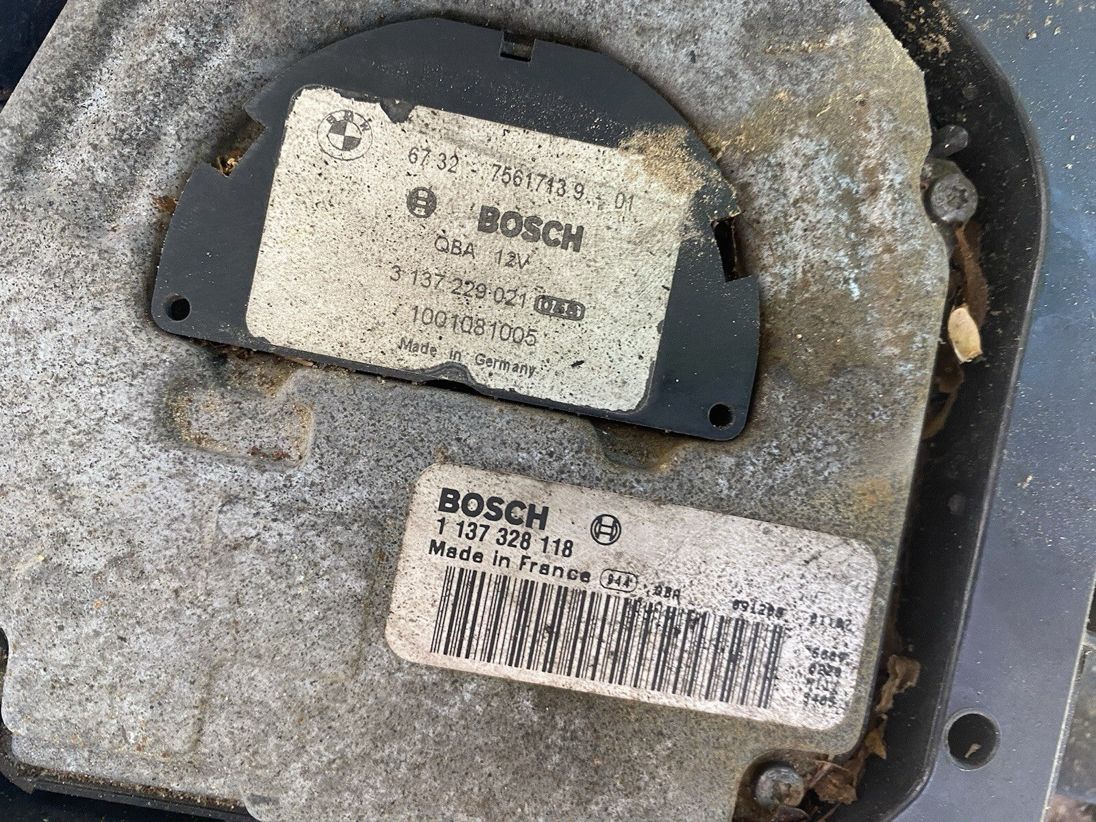 2011 BMW E90 328i Engine Cooling Fan 1137328118 OEM