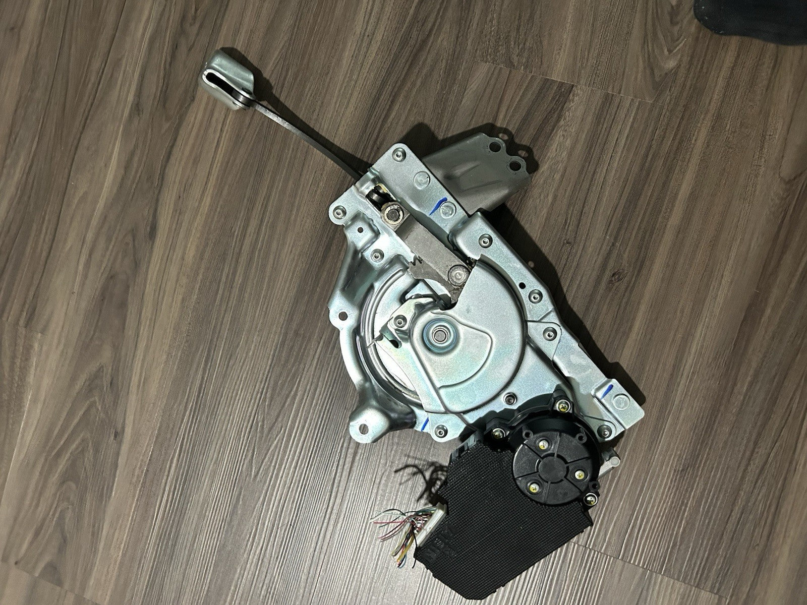 Lexus RX350 RX450h OEM Power Tail Lift Gate Trunk Door Pull Down Motor Actuator