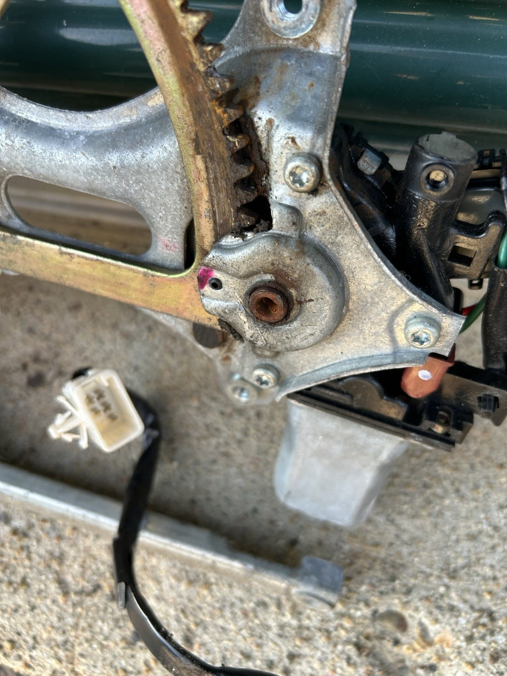 1999-2003 Lexus RX300 RX 300 Front Left Driver Window Regulator w/ Motor