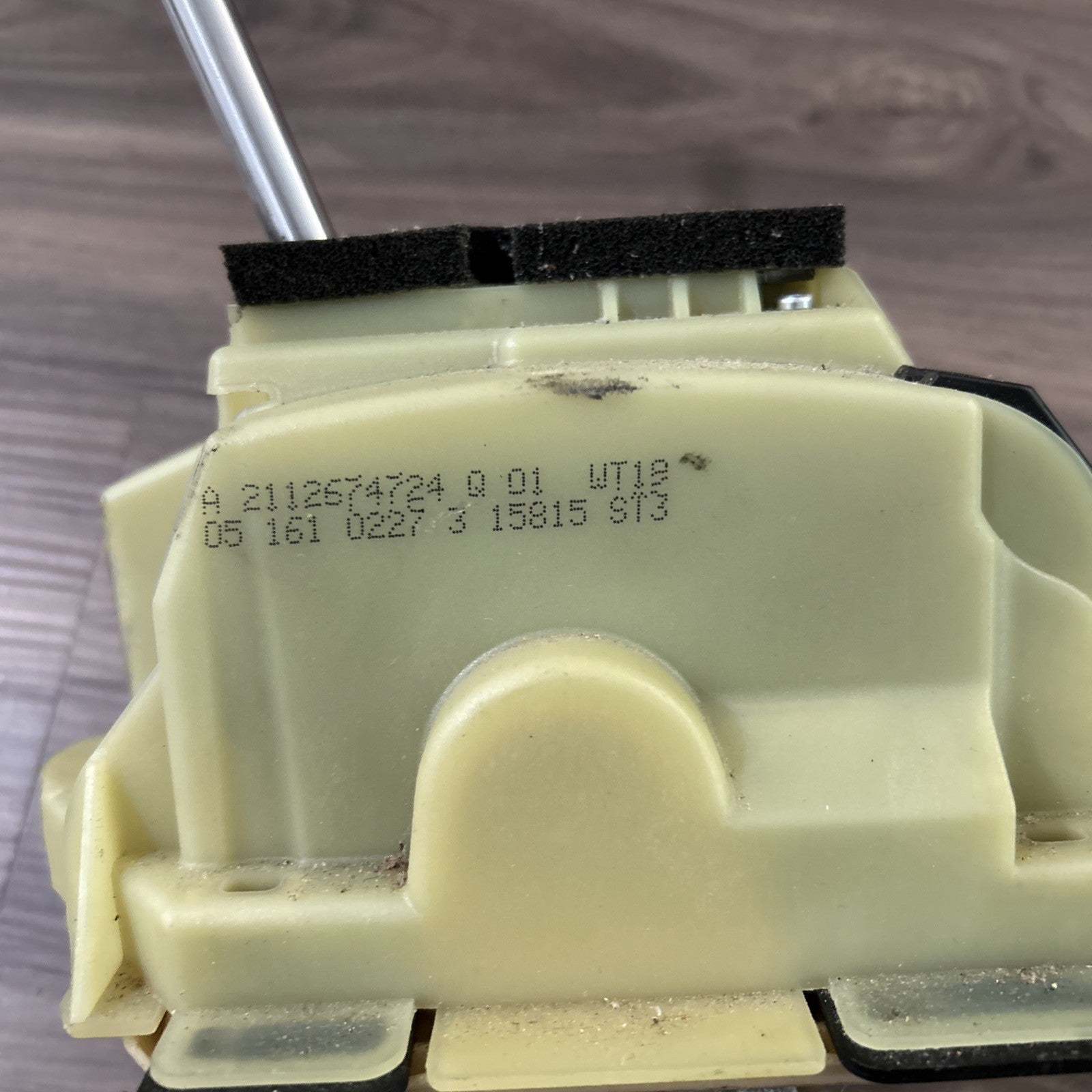 Mercedes-Benz W211 E-class Floor Gear Box Shift Shifter Gear Selector OEM