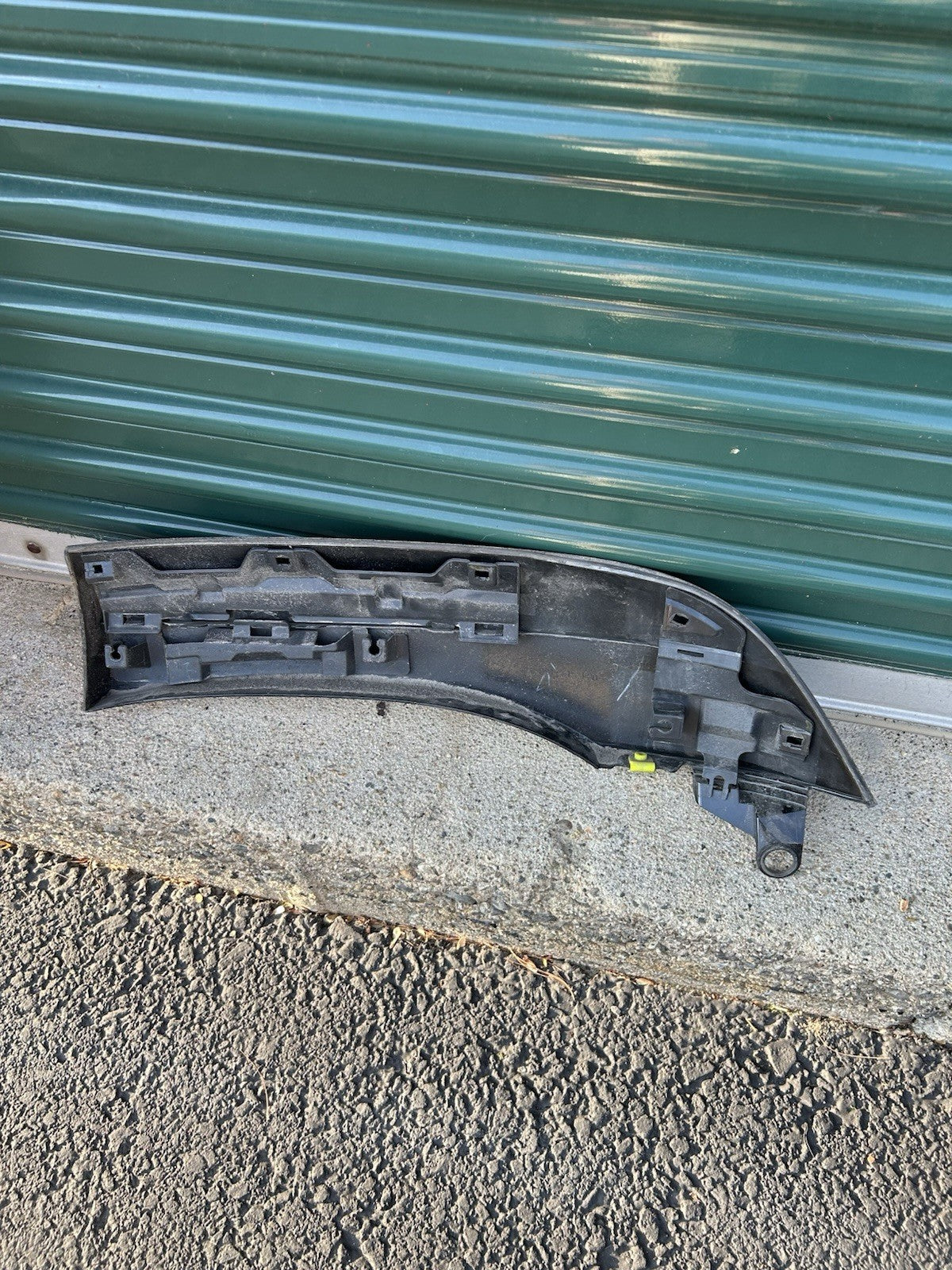 2004-2009 Lexus GX470 Right Passenger rear Fender Flare Moulding  Black 202