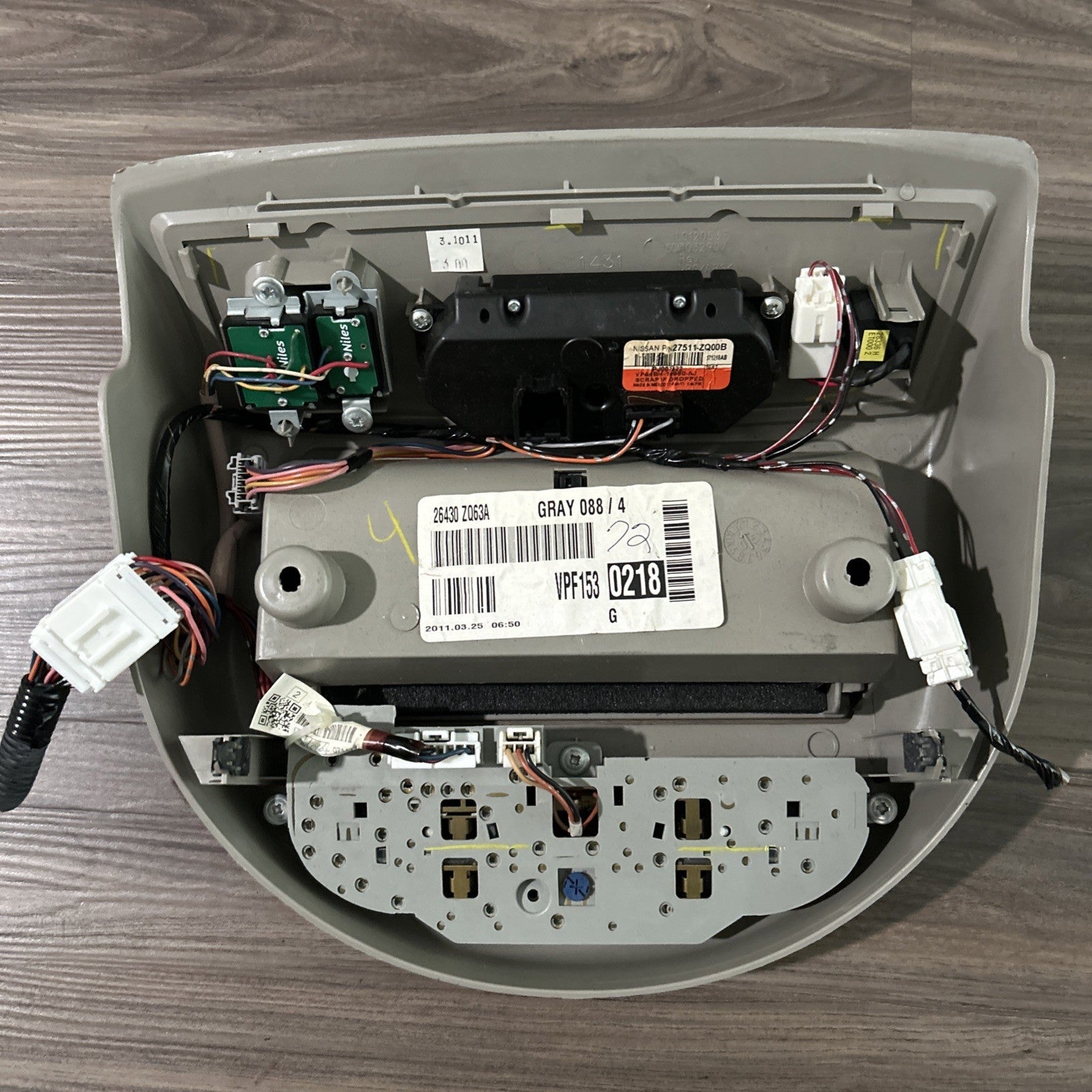 2008-2014 Infiniti QX56 Armada Roof Map Lamp Overhead Console Dome Light OEM