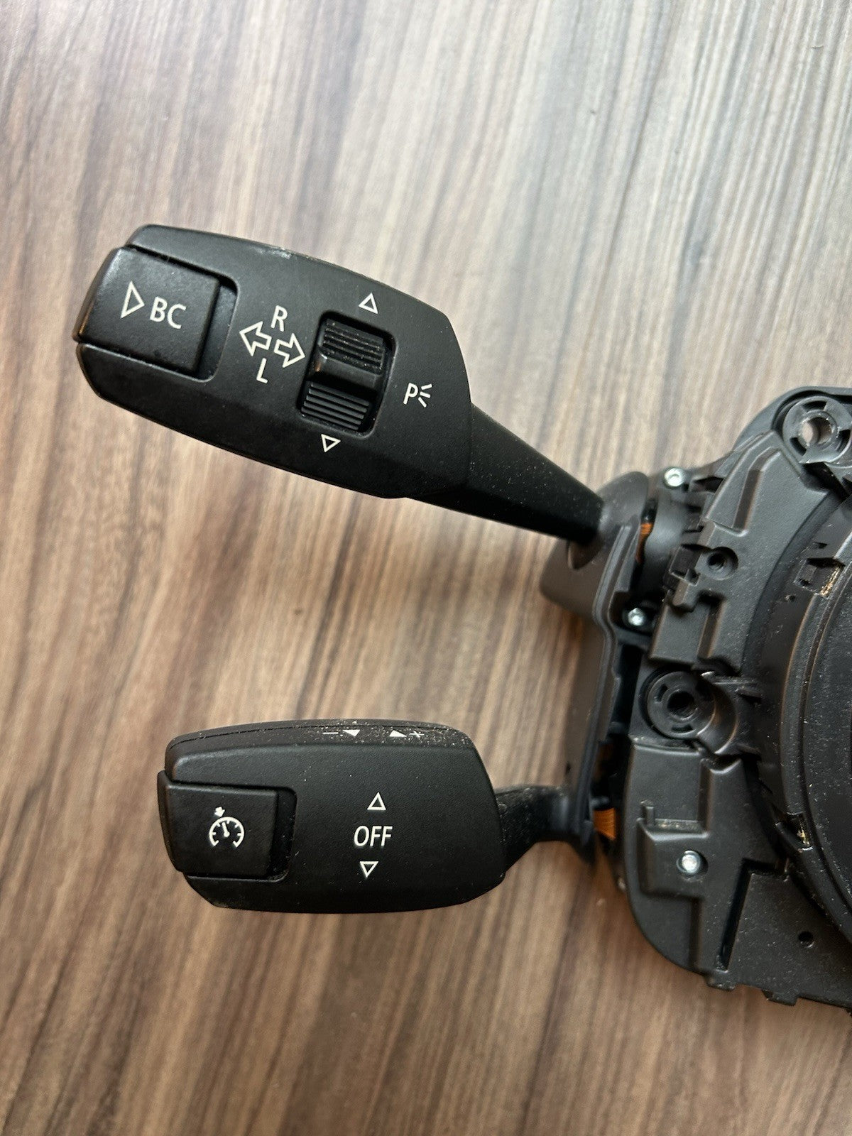 BMW E90 E91 E92 E93 Heated Steering Wheel Retrofit Partial Kit OEM