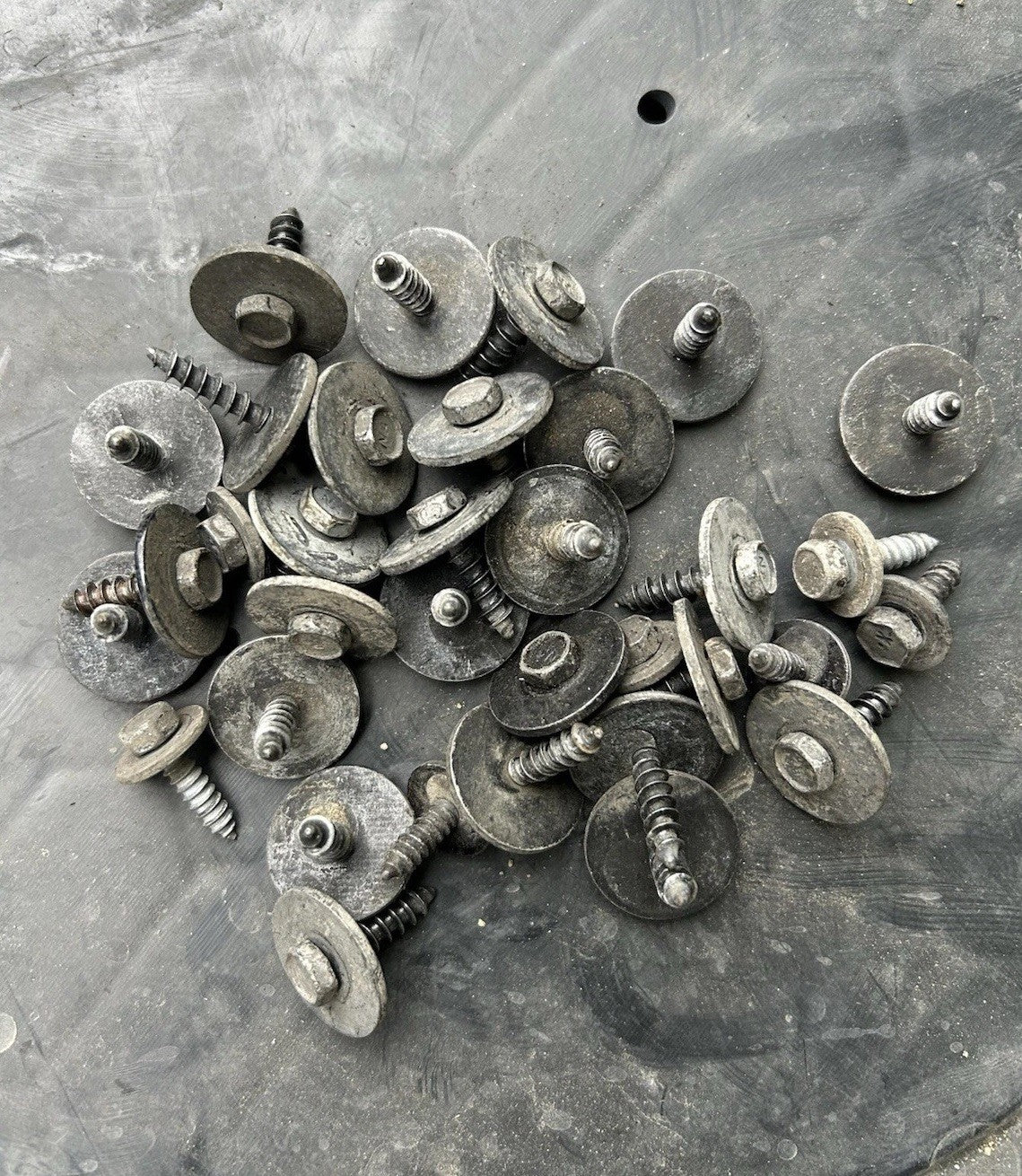 BMW X5 F15 2015 Fender Liner Screws OEM Set – 34 pcs Inner Arch Fasteners
