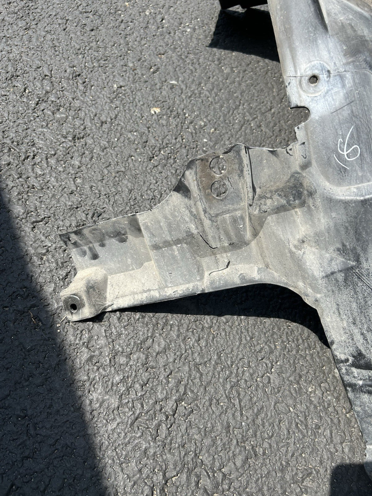 2014-2018 BMW X5 F15 FRONT RIGHT SIDE FENDER LINER REARWARD SPLASH SHIELD OEM