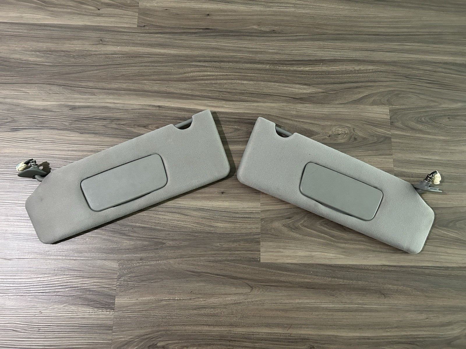 2004-2008 Toyota Solara Driver & Passenger Side Sun Visor Pair Gray