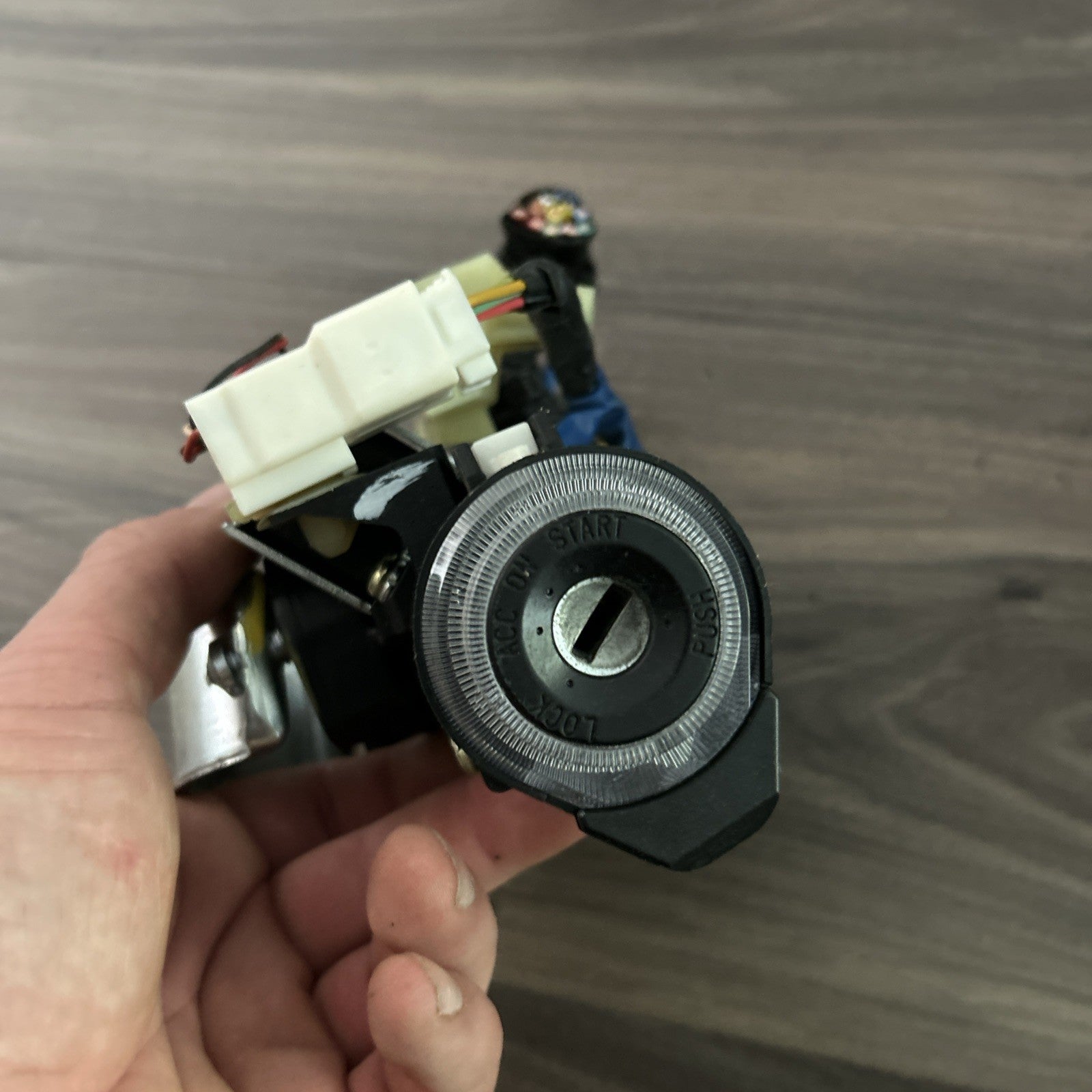 13-17 Hyundai Elantra GLS Ignition Switch Cylinder Tumbler W/ Key & Shroud OEM