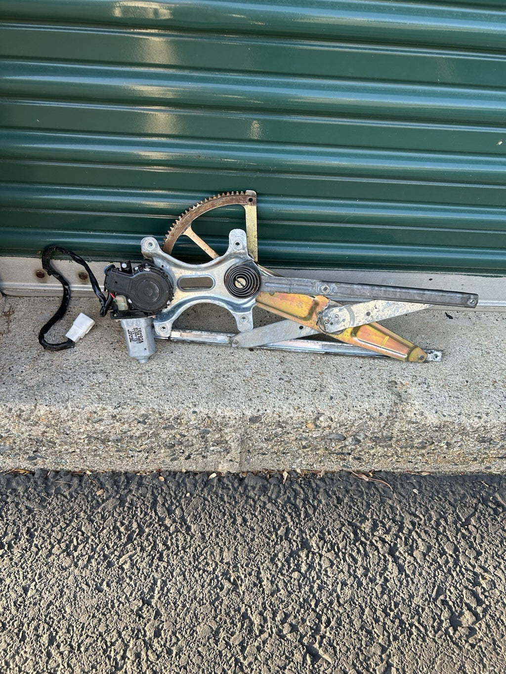 1999-2003 Lexus RX300 RX 300 Front Left Driver Window Regulator w/ Motor