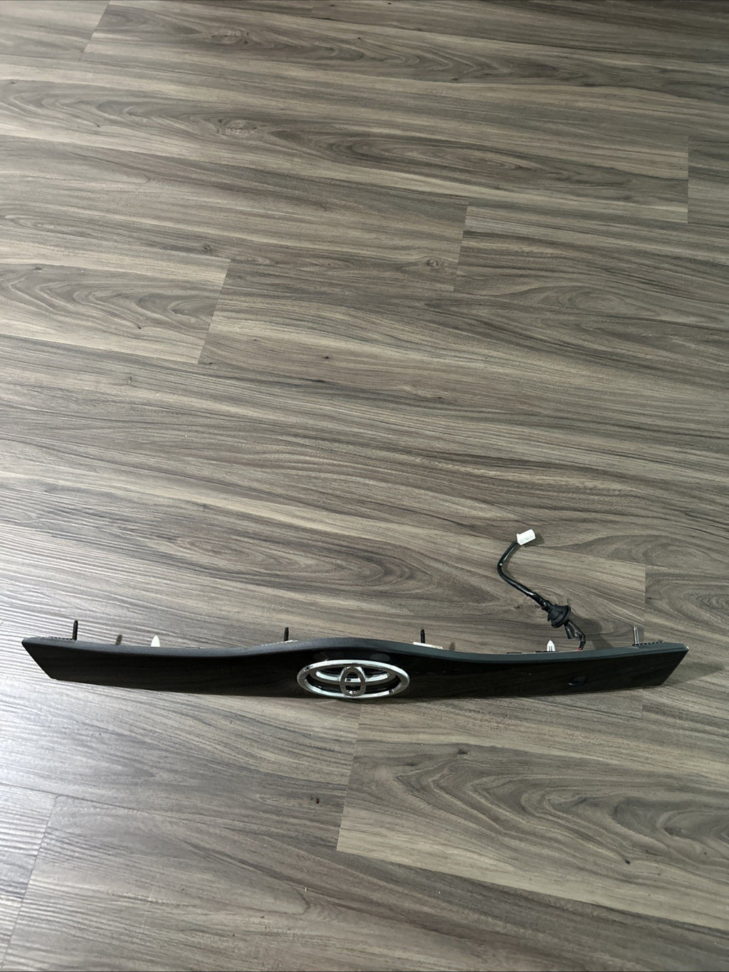 2004-2009 Toyota Prius Rear Liftgate Handle Garnish Trim OEM Gray 1G3