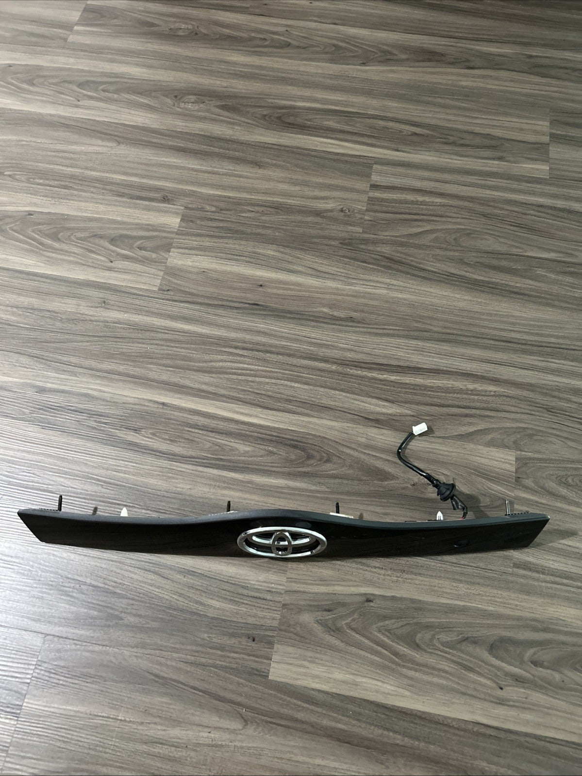 2004-2009 Toyota Prius Rear Liftgate Handle Garnish Trim OEM Gray 1G3