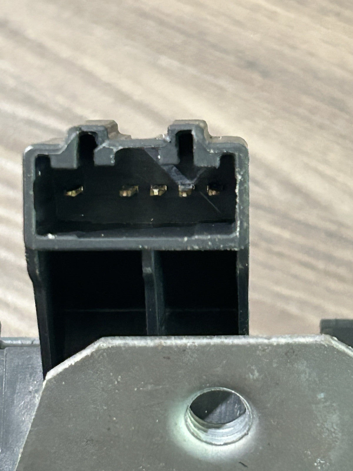 2010-2016 VOLVO XC60 REAR GATE TRUNK LID LOCK LATCH RELEASE CONTROL MODULE OEM