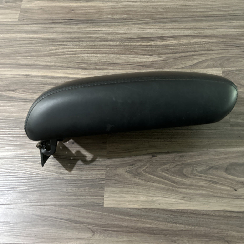 2011-2020 Jeep Grand Cherokee Center Console Lid LEATHER Arm Rest BLACK