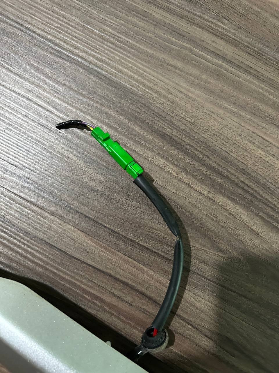 09-15 HONDA PILOT REAR TRUNK TAIL GATE HATCH LID LOWER HANDLE SILVER