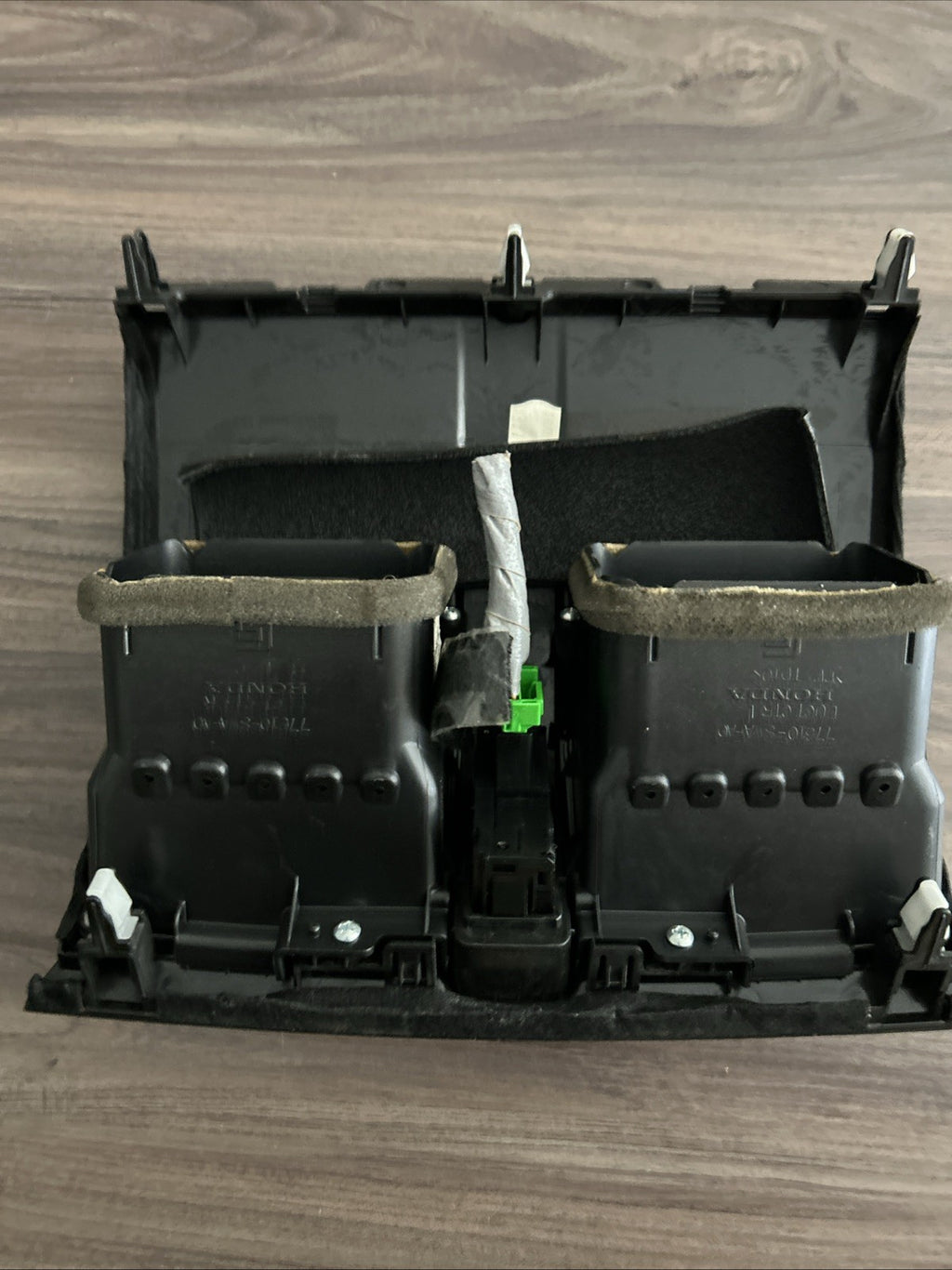 2007-2011 HONDA CRV CR-V CENTER DASH FRONT AIR VENTS TRIM PANEL COVER BEZEL OEM