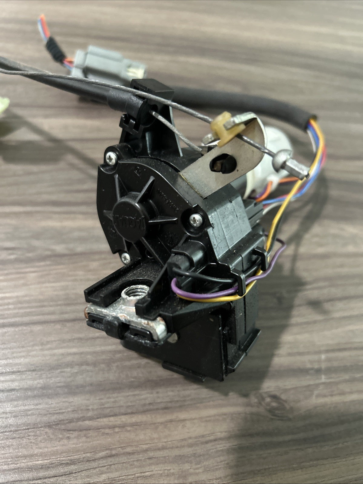 OEM JAGUAR XJ8 XJR VANDEN PLAS 2004-09 REAR TRUNK LID LOCK LATCH ACTUATOR MOTOR