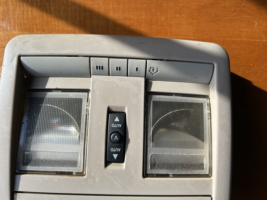 05-10 CHRYSLER 300 JEEP GRAND CHEROKEE OVERHEAD CONSOLE HOME-LINK OEM 56050243AH