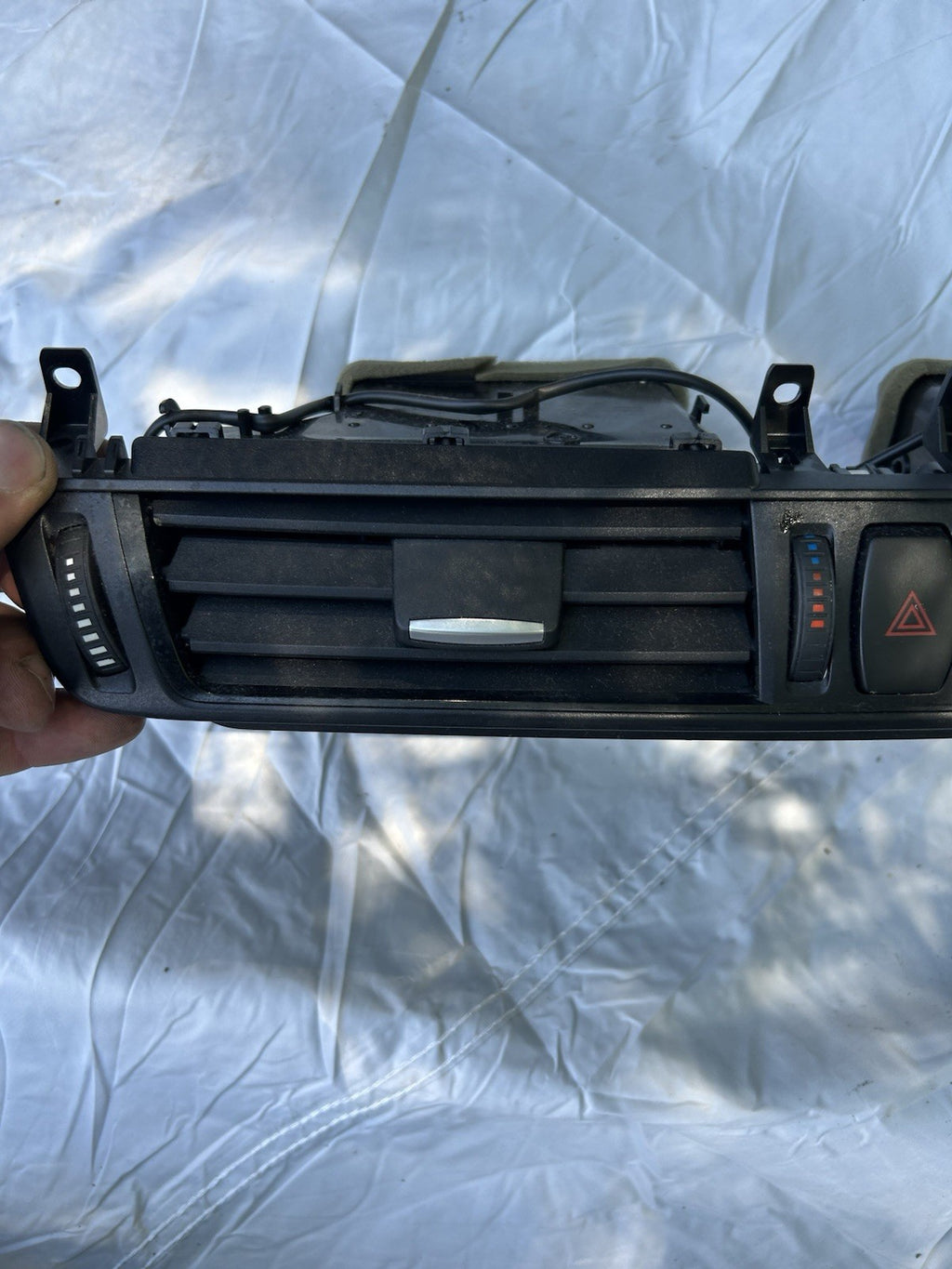 2014-2018 BMW X5 F15 2015-2019 BMW X6 F16 DASH CENTER AIR VENT GRILLE OEM