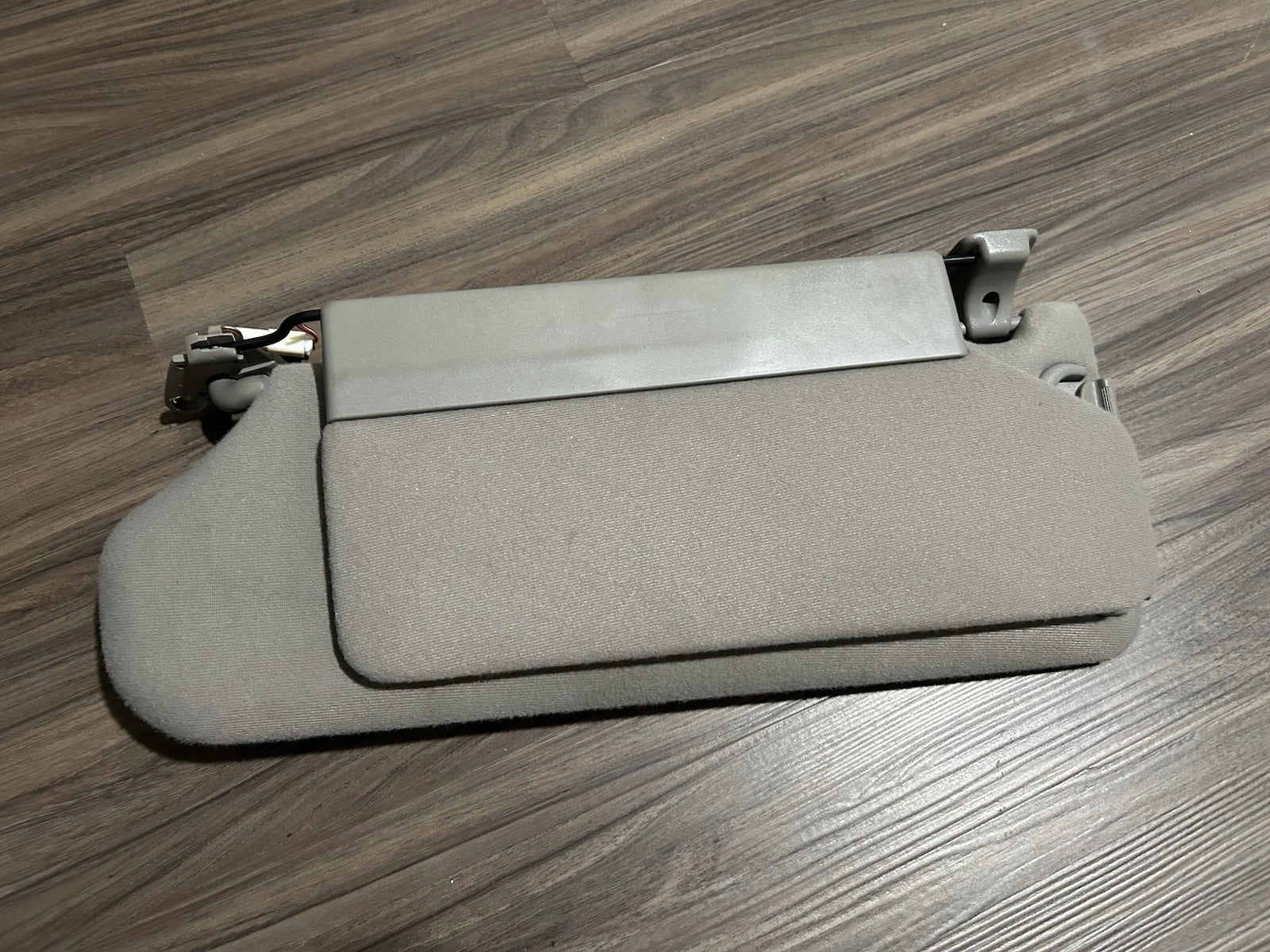 2000-2006 Toyota Tundra Sequoia DRIVER PASSENGER Left Right Sun Visor  OEM Gray