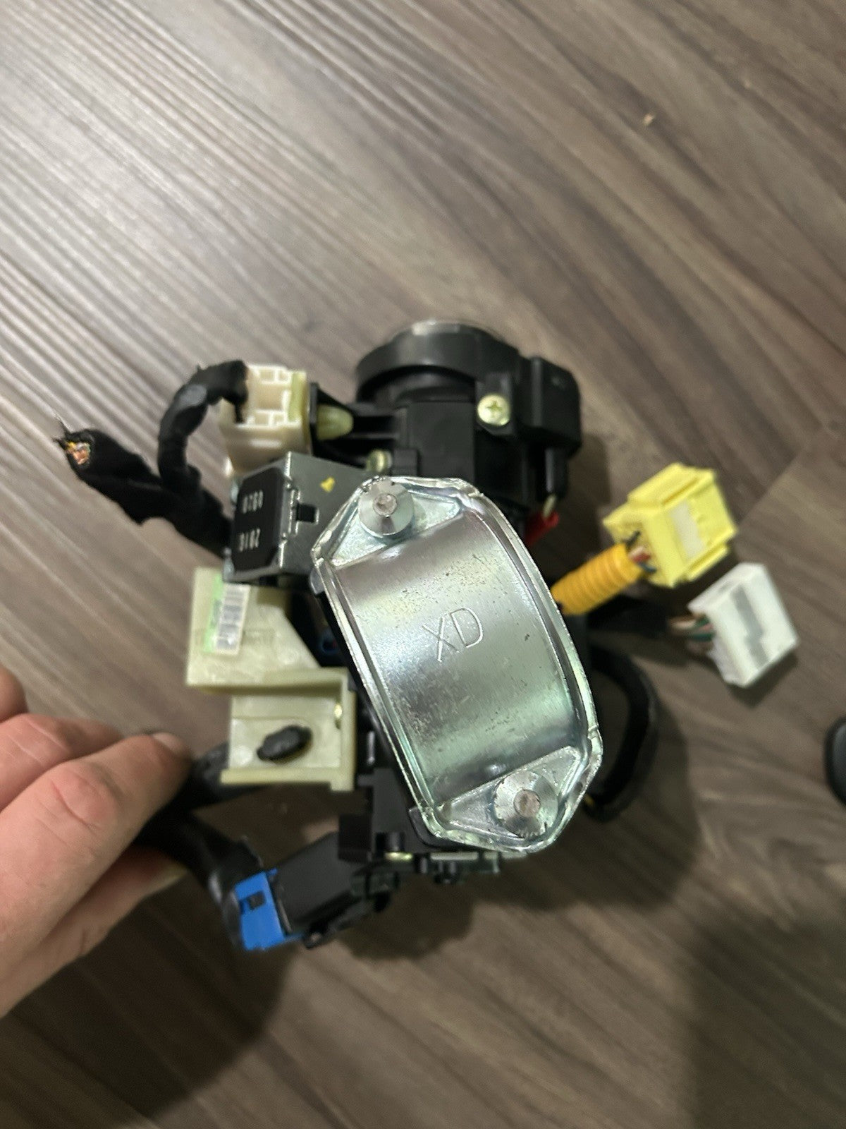 17-20 HYUNDAI ELANTRA IGNITION SWITCH  SHROUD OEM