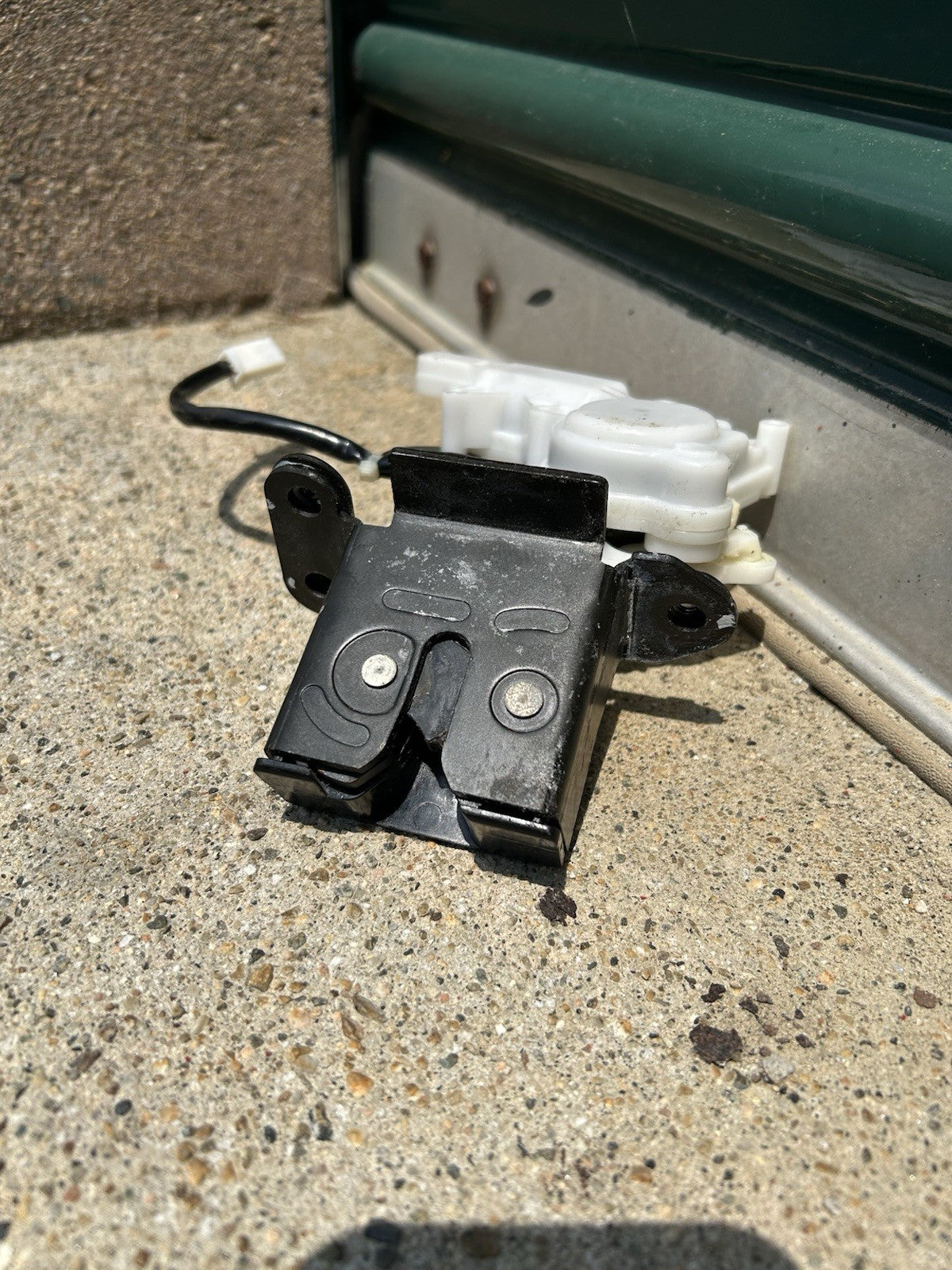 2004-2009 Mazda 3 Hatchback Rear Trunk Liftgate Latch Lock Actuator Assembly OEM