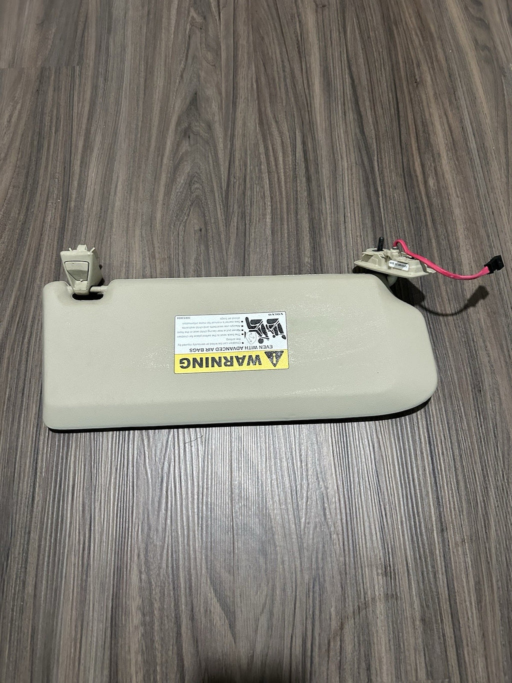 2010 2011 2012 VOLVO XC60 SUN VISOR DRIVER LEFT SIDE TAN 30653404 OEM 11-13