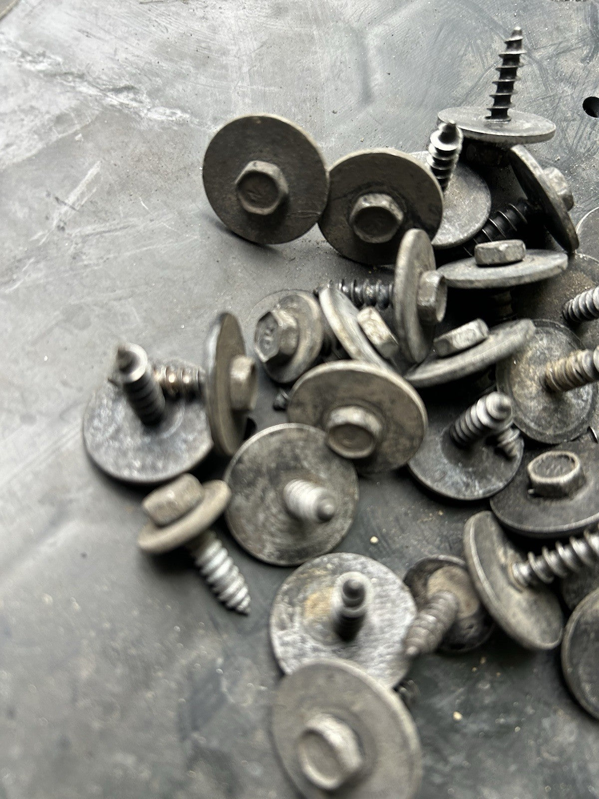 BMW X5 F15 2015 Fender Liner Screws OEM Set – 34 pcs Inner Arch Fasteners