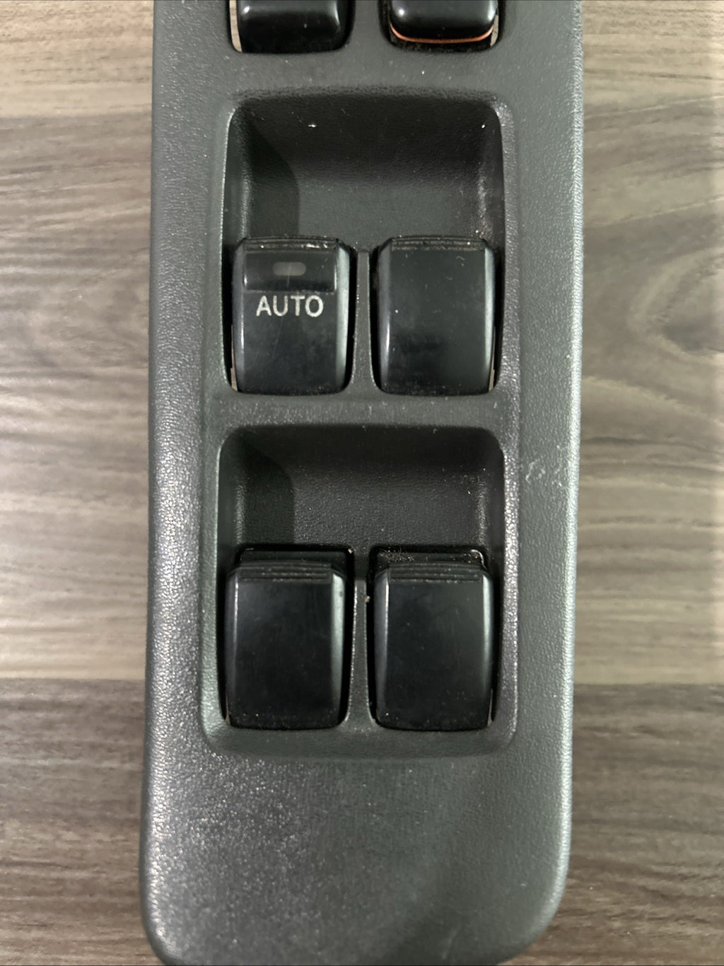 2001-2007 TOYOTA HIGHLANDER POWER MASTER CONTROL WINDOW SWITCH 84040-48121