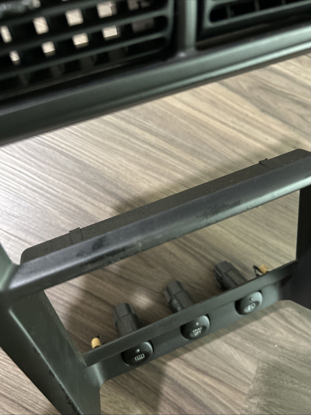 1999-2004 Ford Mustang Center Dash Radio Bezel AC Vent Trim Panel